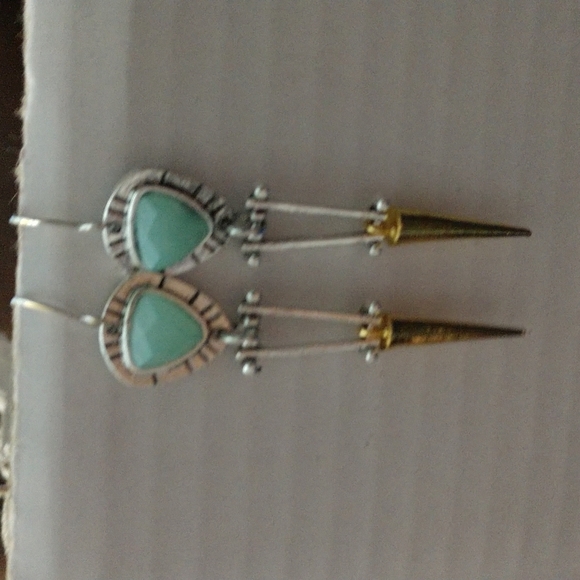 Beautiful Boho Contemporary 2-tone Hinged Earrings Faceted Stone 2 1/2" - Picture 8 of 10